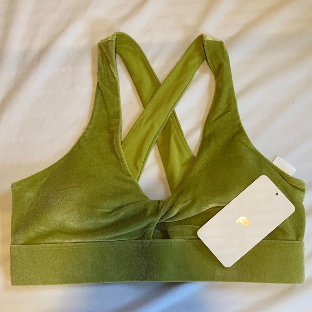 Fabletics Oasis Twist-Front Sports Bra Velour Vanessa Hudgens Line NWT